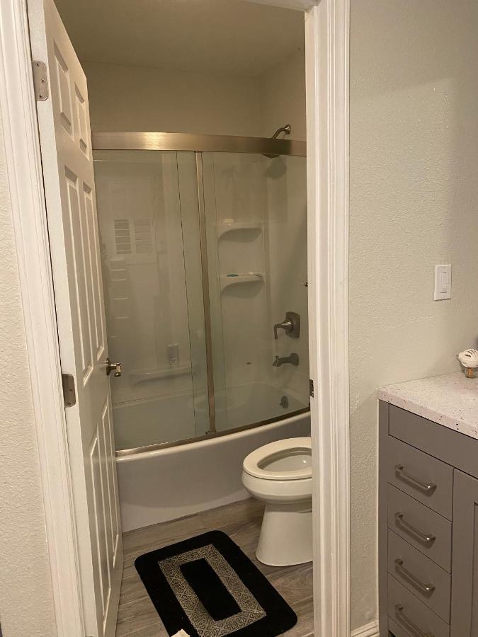 Private La Bedroom W Private Half-Bathroom - Ac - Wifi - Private Fridge -Smart Tv Los Angeles Exteriér fotografie
